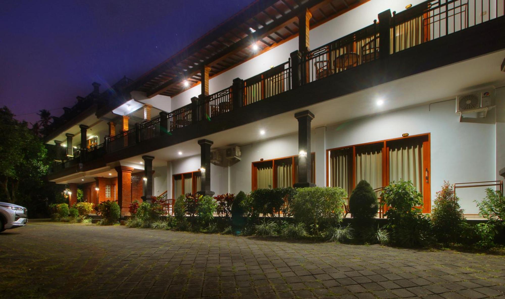 Rostika Hotel Sekumpul Булеленг Экстерьер фото