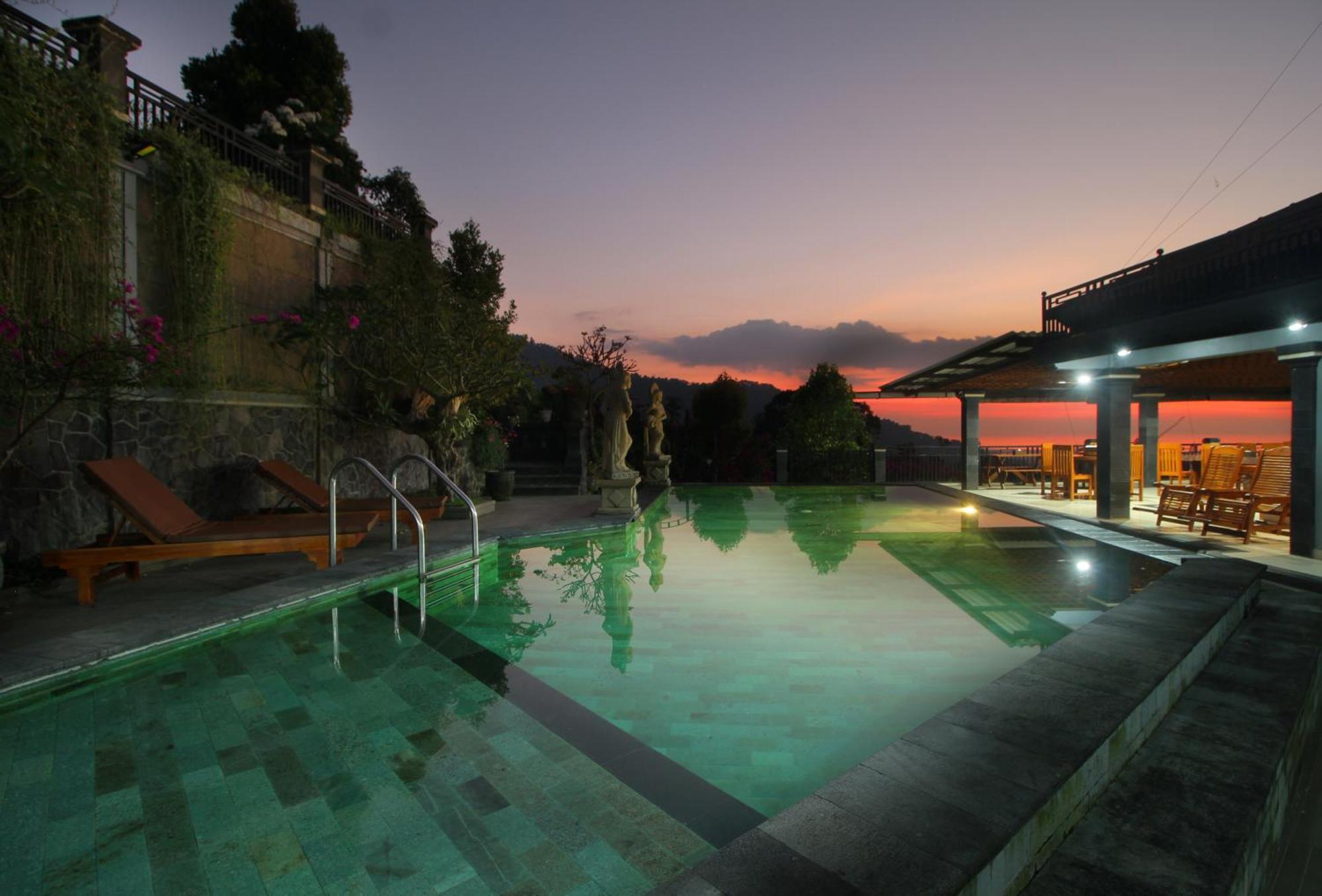 Rostika Hotel Sekumpul Булеленг Экстерьер фото