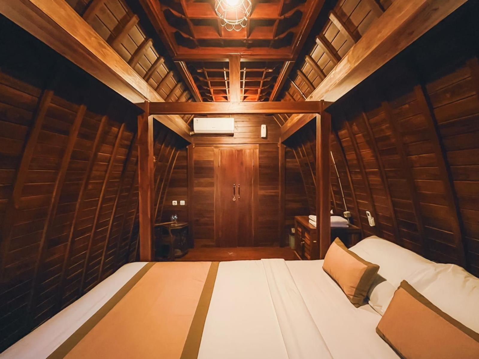Rostika Hotel Sekumpul Булеленг Экстерьер фото