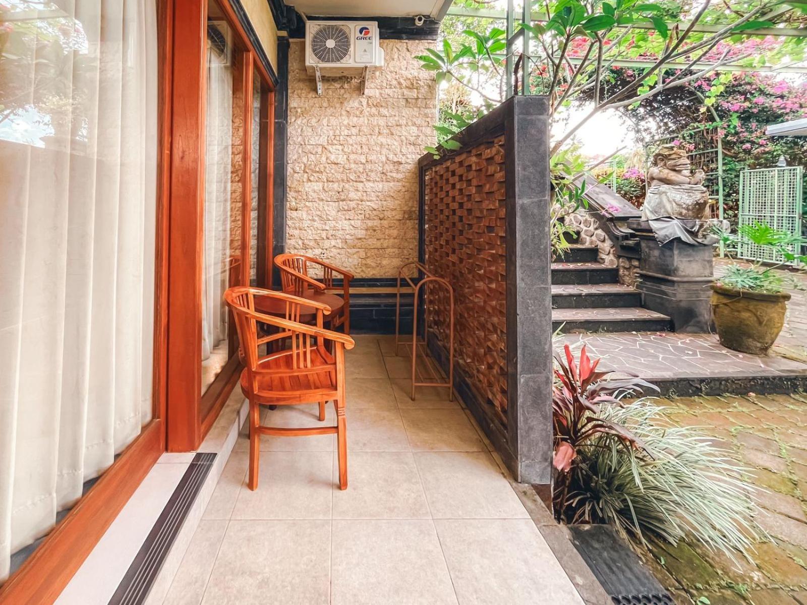 Rostika Hotel Sekumpul Булеленг Экстерьер фото