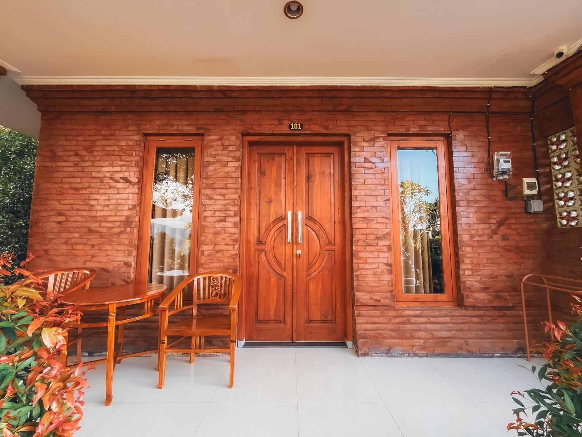 Rostika Hotel Sekumpul Булеленг Экстерьер фото